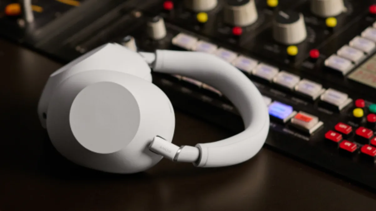 Sony WH-000XM6